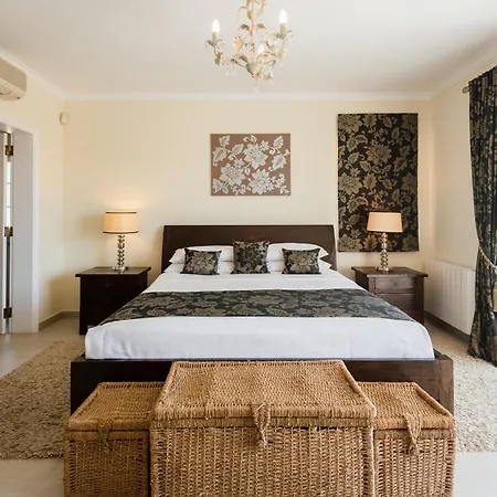 Casa فيلة كينتا دو لاغو