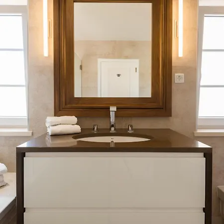 Casa *